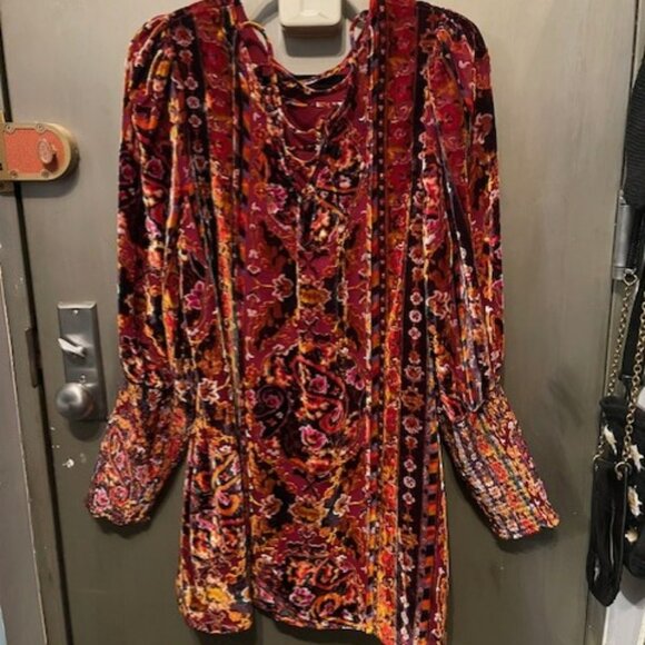 Retro Velvet Shift Puff Sleeve Mini Dress - Picture 15 of 16